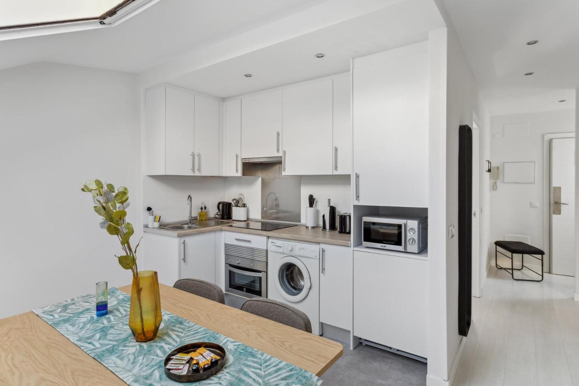 Limehome Madrid Calle De La Paloma エクステリア 写真