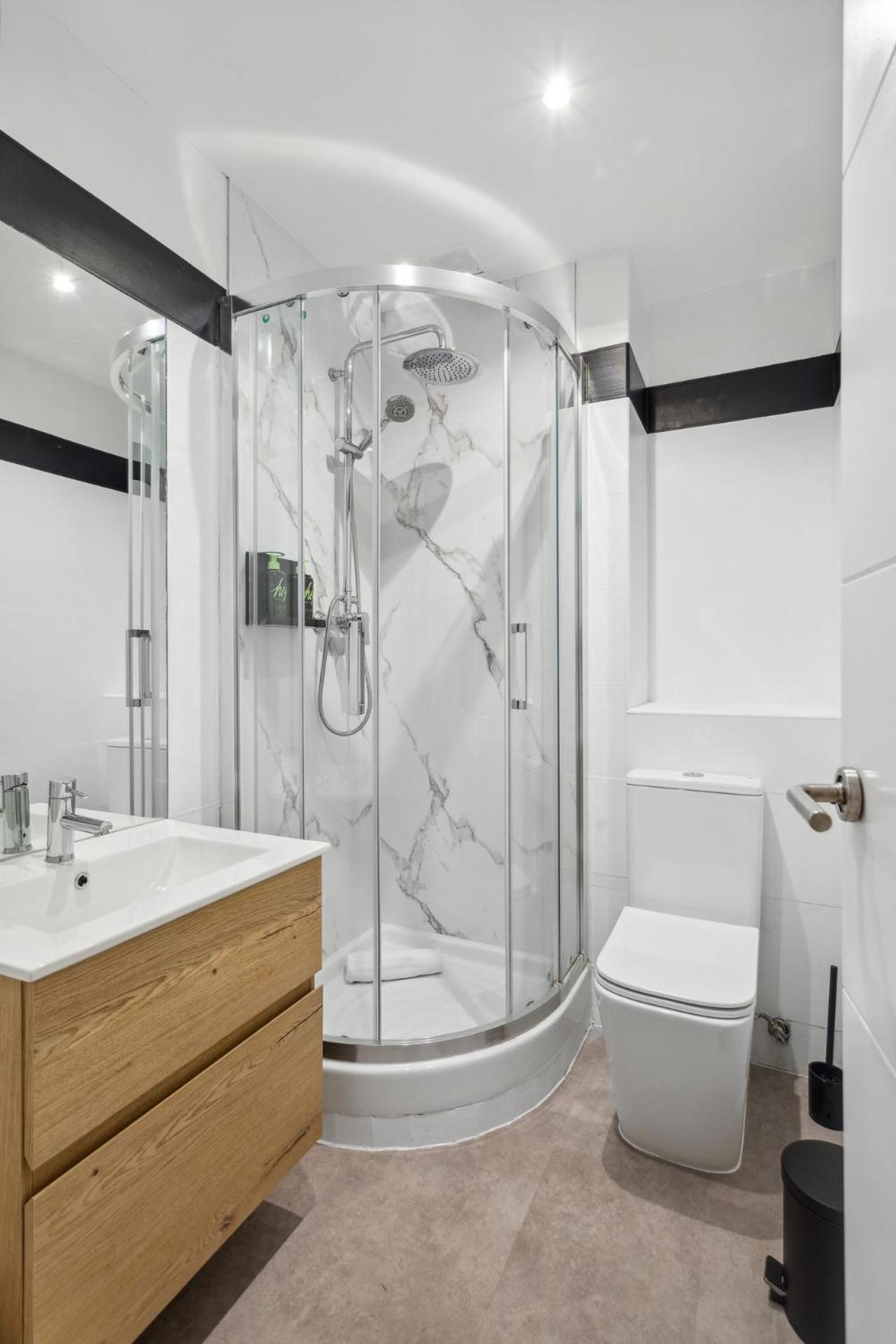 Limehome Madrid Calle De La Paloma エクステリア 写真