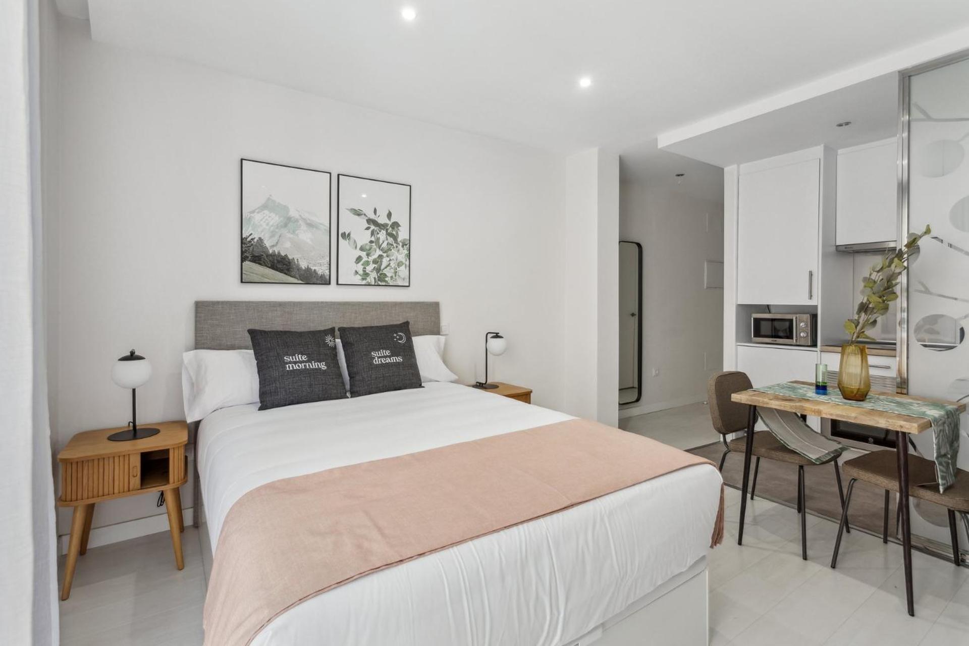 Limehome Madrid Calle De La Paloma エクステリア 写真