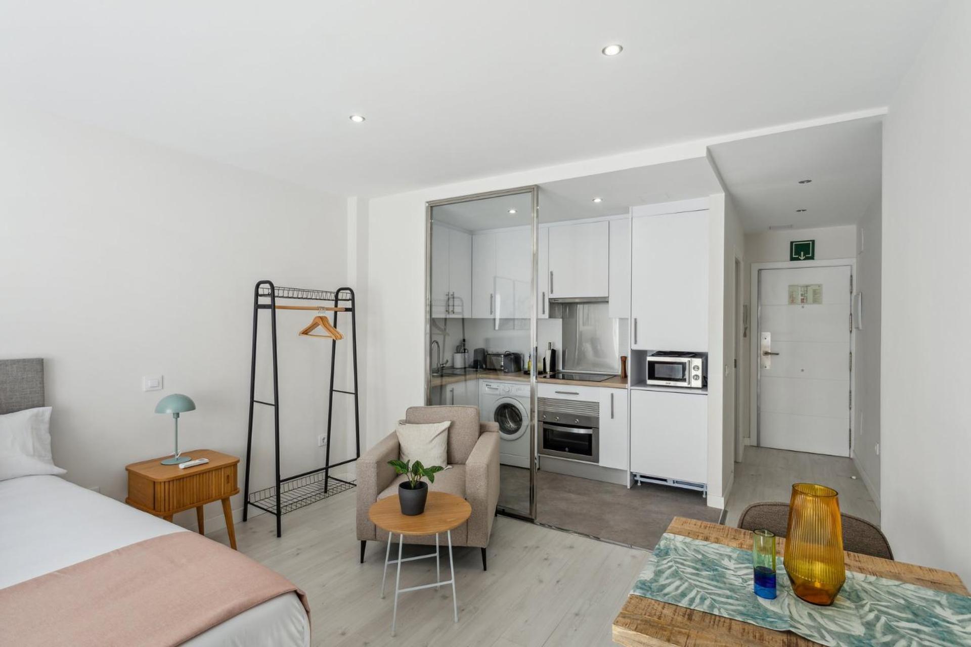 Limehome Madrid Calle De La Paloma エクステリア 写真