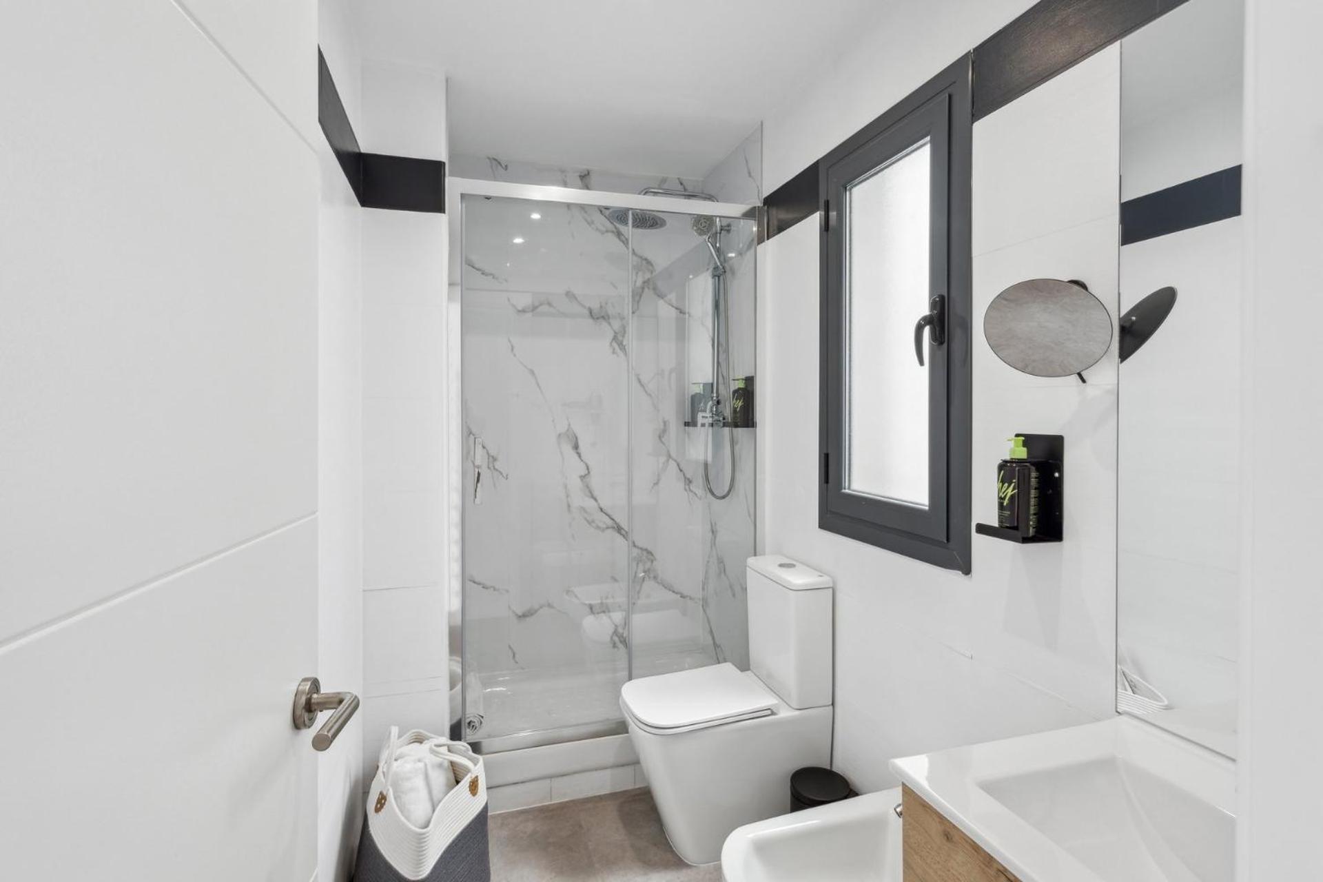 Limehome Madrid Calle De La Paloma エクステリア 写真