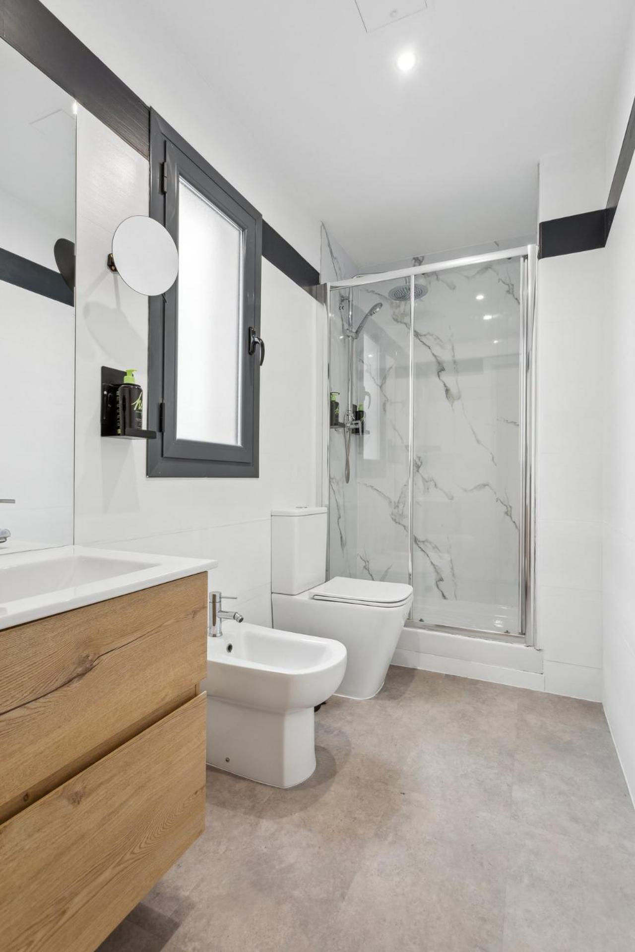 Limehome Madrid Calle De La Paloma エクステリア 写真