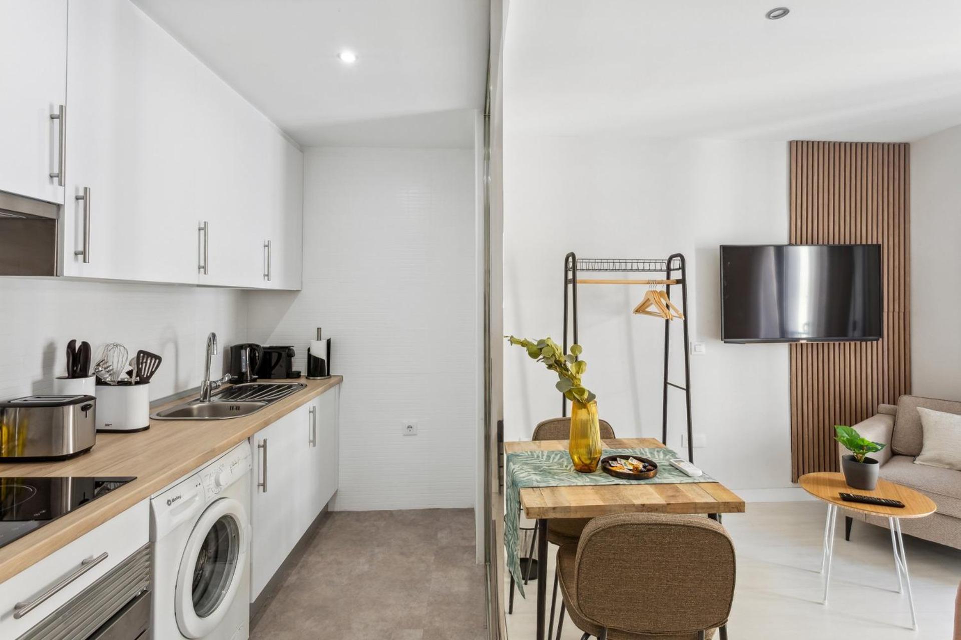 Limehome Madrid Calle De La Paloma エクステリア 写真